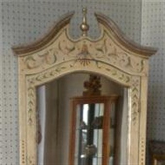 Mobiletto laccato bianco (Mobili Classici)