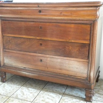 dresser (Classic Furniture)